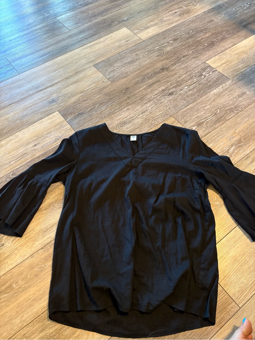Old Navy Black V-Neck Women's Blouse